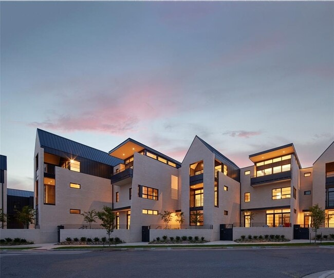 property at 1203 N Dewey Ave