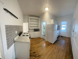 148 Fifth St. Unit 2, Unit 2 in Cambridge, MA - Building Photo