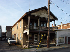 129 S Main St in North Wales, PA - Building Photo - Building Photo