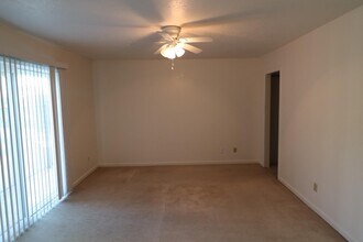 1419 W Pinedale Ave in Fresno, CA - Building Photo - Building Photo