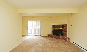Carpenter Village Apartments in Altamont, NY - Building Photo - Interior Photo