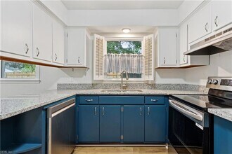 73 Stanley Dr in Newport News, VA - Building Photo - Building Photo