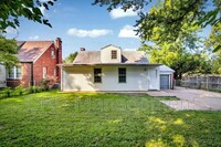 1158 N Florissant Rd in St. Louis, MO - Foto de edificio - Building Photo