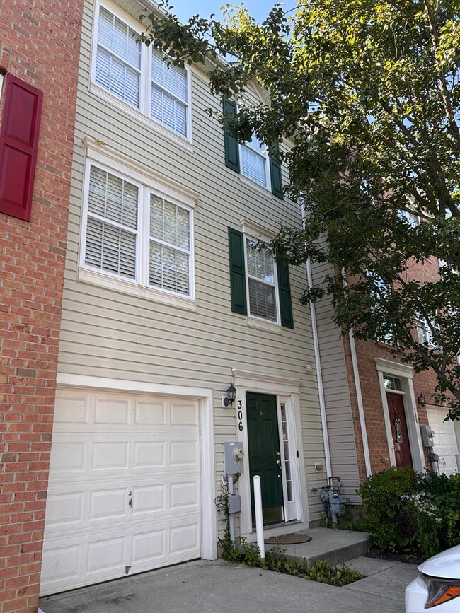 property at 306 Kestrel Dr