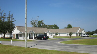 Meadow Crossing in Beulaville, NC - Building Photo - Building Photo