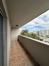 6091 W 22nd Ct in Hialeah, FL - Building Photo - Building Photo