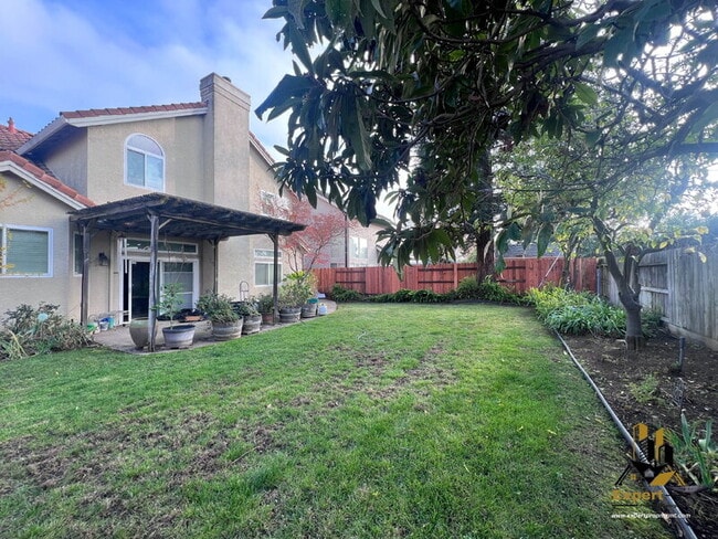 8204 Eversley Ct in Sacramento, CA - Building Photo - Building Photo