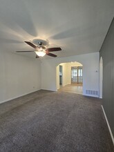 1334 N Estelle St in Wichita, KS - Building Photo - Building Photo