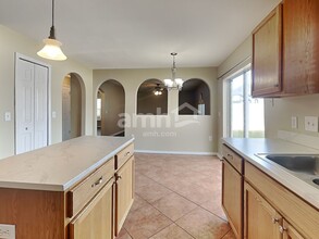 12621 Lake Vista Dr in Gibsonton, FL - Building Photo - Building Photo