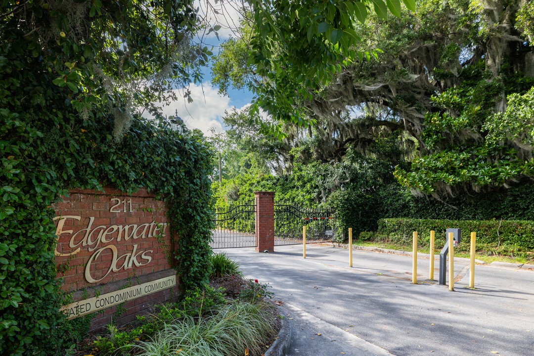 Edgewater Oaks in Savannah, GA - Building Photo