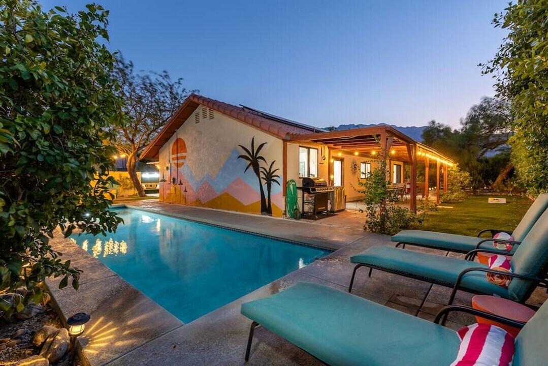 2184 E Powell Rd in Palm Springs, CA - Building Photo
