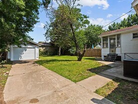 2234 Yale Ave in Maplewood, MO - Building Photo