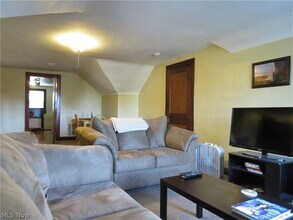 13513 Clifton Blvd in Lakewood, OH - Building Photo - Building Photo