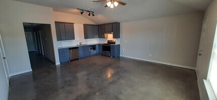 109 Lollipop in Weatherford, TX - Building Photo - Building Photo