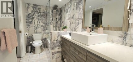 1525 Pendrell St in Vancouver, BC - Building Photo - Building Photo