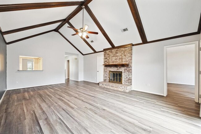 2825 Camelot Ln in Missouri City, TX - Building Photo - Building Photo