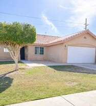 1332 Jefferson St in Calexico, CA - Building Photo