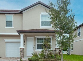 4449 Summer Flowers Pl in Kissimmee, FL - Building Photo