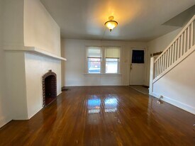 245 Halket Pl in Pittsburgh, PA - Building Photo