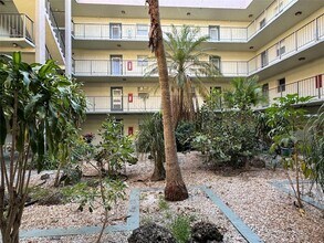 1800 N Lauderdale Ave, Unit 1307 in North Lauderdale, FL - Building Photo - Building Photo