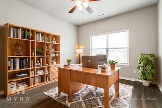 1241 Denver Dr, Unit 0206 in Centerton, AR - Foto de edificio - Building Photo