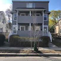 172 Trenton St, Unit 172 Trenton St. in Melrose, MA - Building Photo