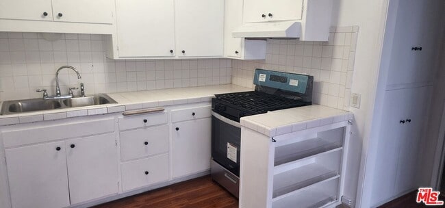 property at 6538 Sepulveda Blvd