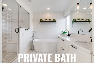 3044 Speer Blvd in Denver, CO - Foto de edificio - Building Photo