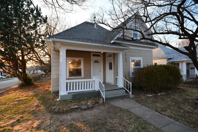 property at 627 S New Ave