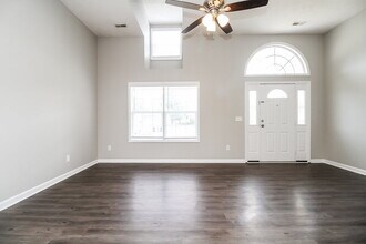 1403 Huddersfield Dr in Smyrna, TN - Building Photo - Building Photo