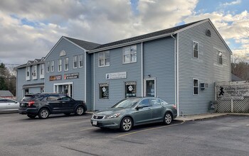 38-42 N Main St in Carver, MA - Building Photo - Building Photo
