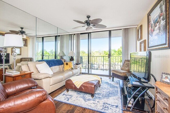 3211 W Swann Ave in Tampa, FL - Building Photo - Building Photo