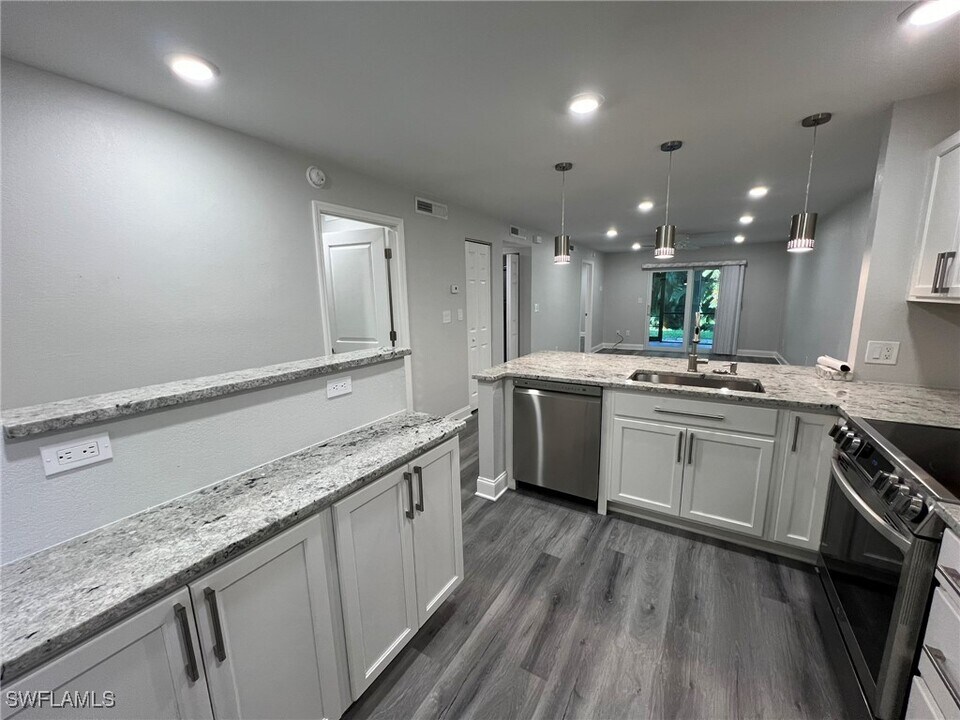 9831 Alabama St in Bonita Springs, FL - Building Photo