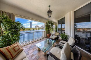 19925 NE 39th Pl in Miami, FL - Building Photo