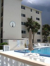 109 Paradise Harbour Blvd-Unit -515 in North Palm Beach, FL - Building Photo - Building Photo