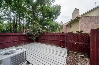 2807 Elm Grove Ct in Houston, TX - Foto de edificio - Building Photo
