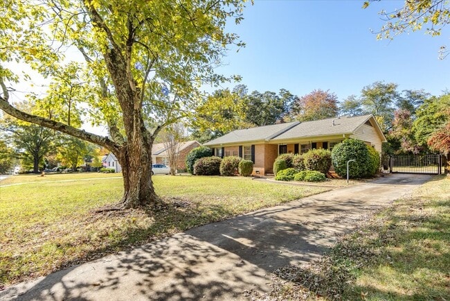 5400 Farmbrook Dr in Charlotte, NC - Building Photo - Building Photo