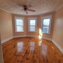 111 Rodney St in Worcester, MA - Building Photo - Building Photo