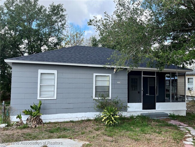 property at 1329 Memorial Dr