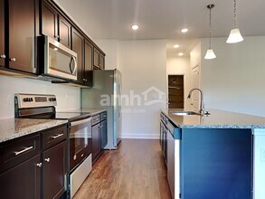 998 Tan Tara Trl in Jacksonville, FL - Building Photo - Building Photo