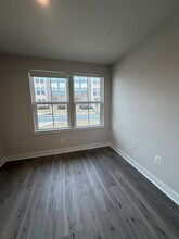 2816 Toles Park Dr in Suitland, MD - Foto de edificio - Building Photo