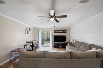 40 11th St in Shalimar, FL - Building Photo - Building Photo