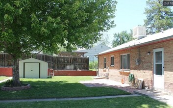 1090 E Dartmouth Ave in Englewood, CO - Building Photo - Building Photo
