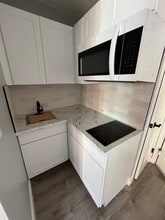 The Bentley in East Hartford, CT - Building Photo - Building Photo