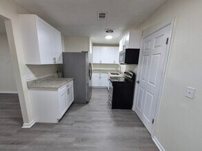 5508 Silverdale Ave in Jacksonville, FL - Building Photo - Building Photo