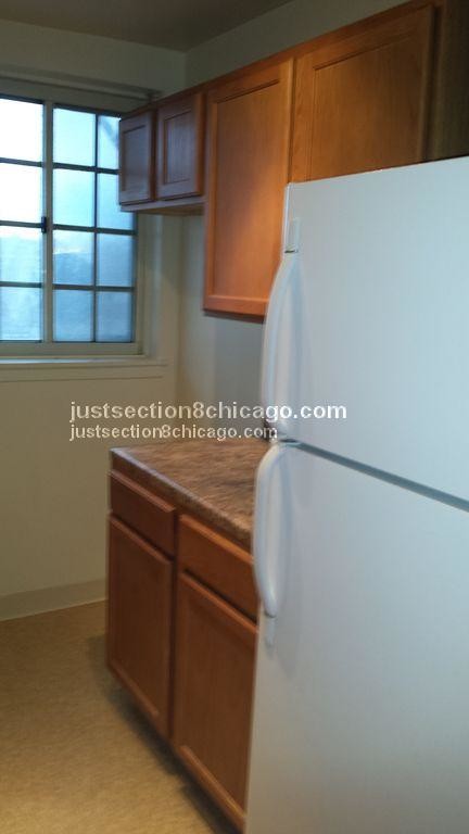 7130 S Jeffery Blvd-Unit -308 in Chicago, IL - Building Photo - Building Photo