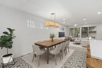 350 E Olmos Dr in Olmos Park, TX - Building Photo - Building Photo