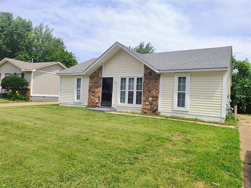 3394 Bestway Dr in Memphis, TN - Building Photo