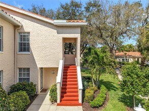 106 Siena Way in Naples, FL - Foto de edificio - Building Photo