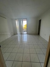 8600 SW 133rd Avenue Rd, Unit 424 in Miami, FL - Building Photo - Building Photo